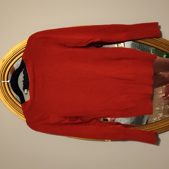 💲 5 for$15💲Orange LS V Neck Tight Fit Lightweight Sweater Size MP - Picture 2 of 5